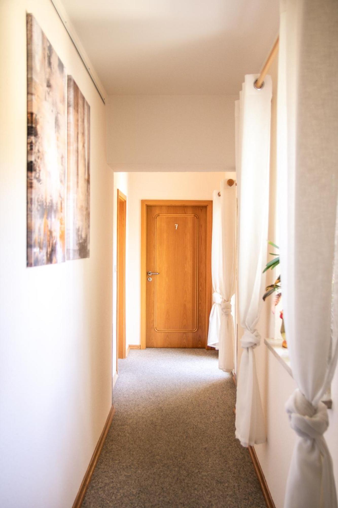Wuermtalhof Pension & Wirtshaus Мюнхен Екстер'єр фото